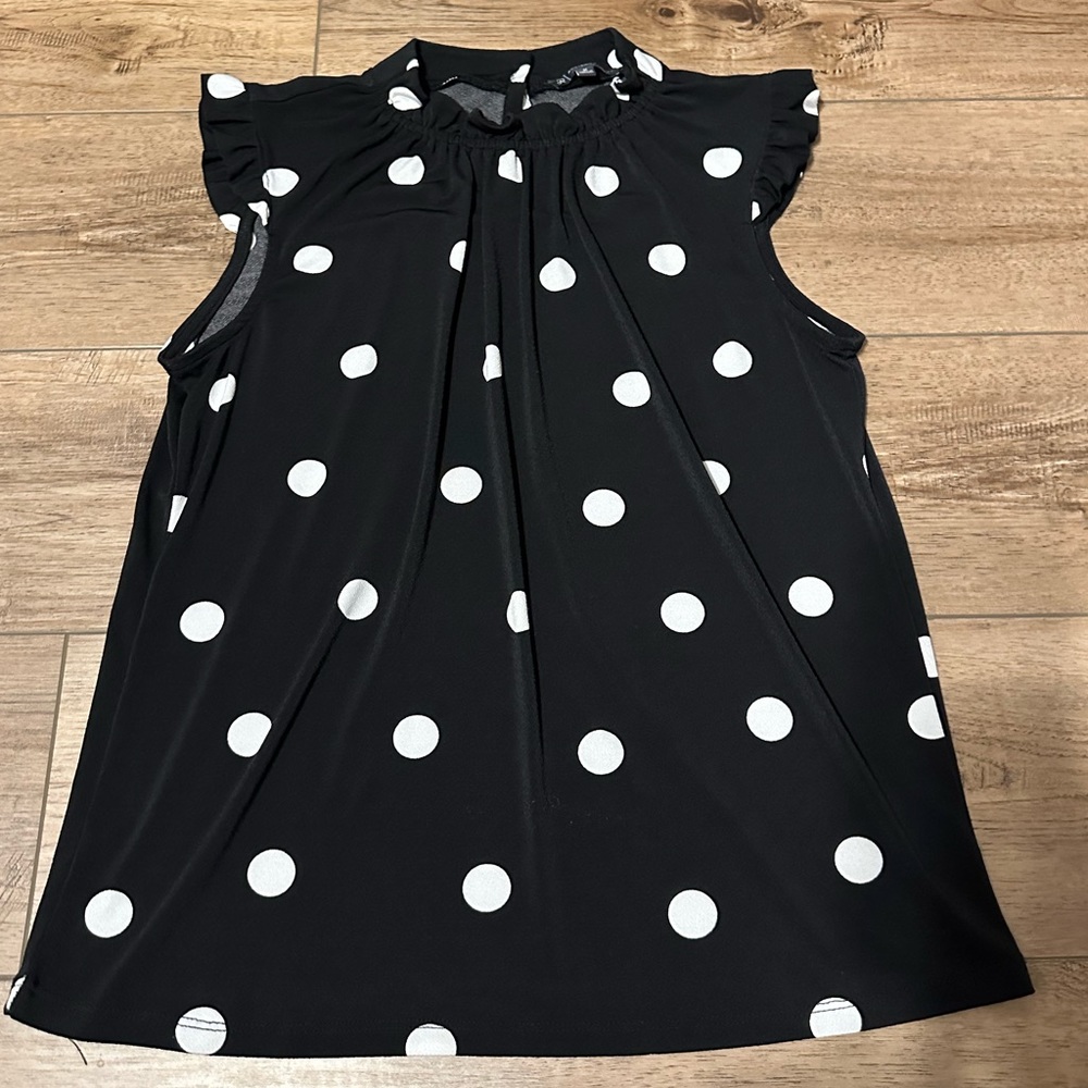 Adrianna Papell polka dot sleeveless blouse